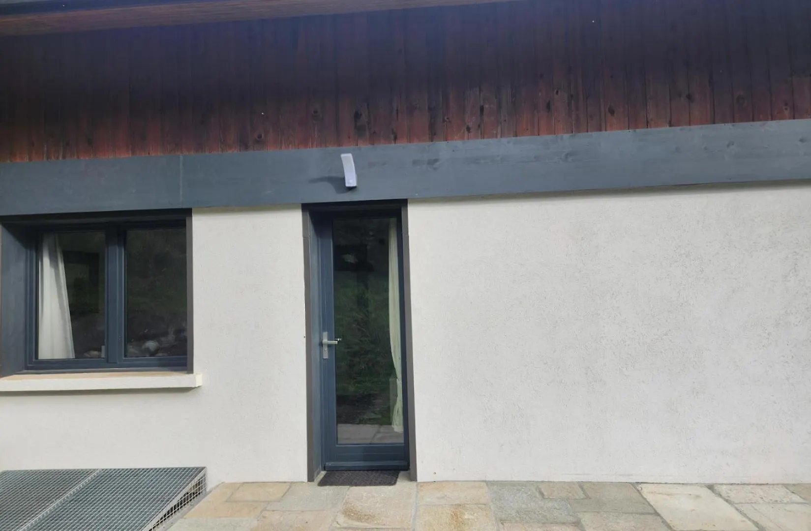 Apartment Agreable Appartement Renove Situe Dans Les Hauteurs De Brides
